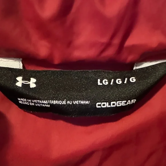 Under Armour Red Quilted Hooded Puffer Jacket - Picture 9 of 10